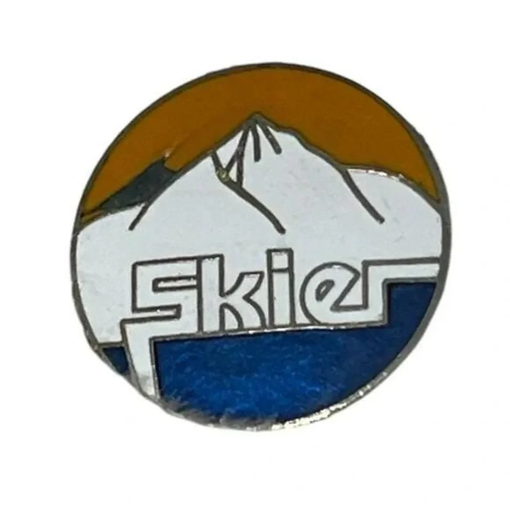 Skier 1979 Denver Colorado Vintage Lapel Vest Hat Pin A24